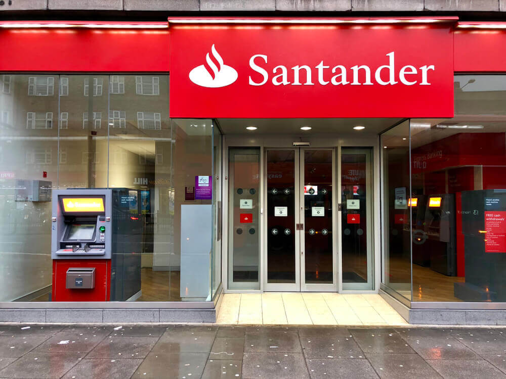 Santander Bank Polska pokonany w sprawie dotyczącej umowy byłego Kredyt Banku